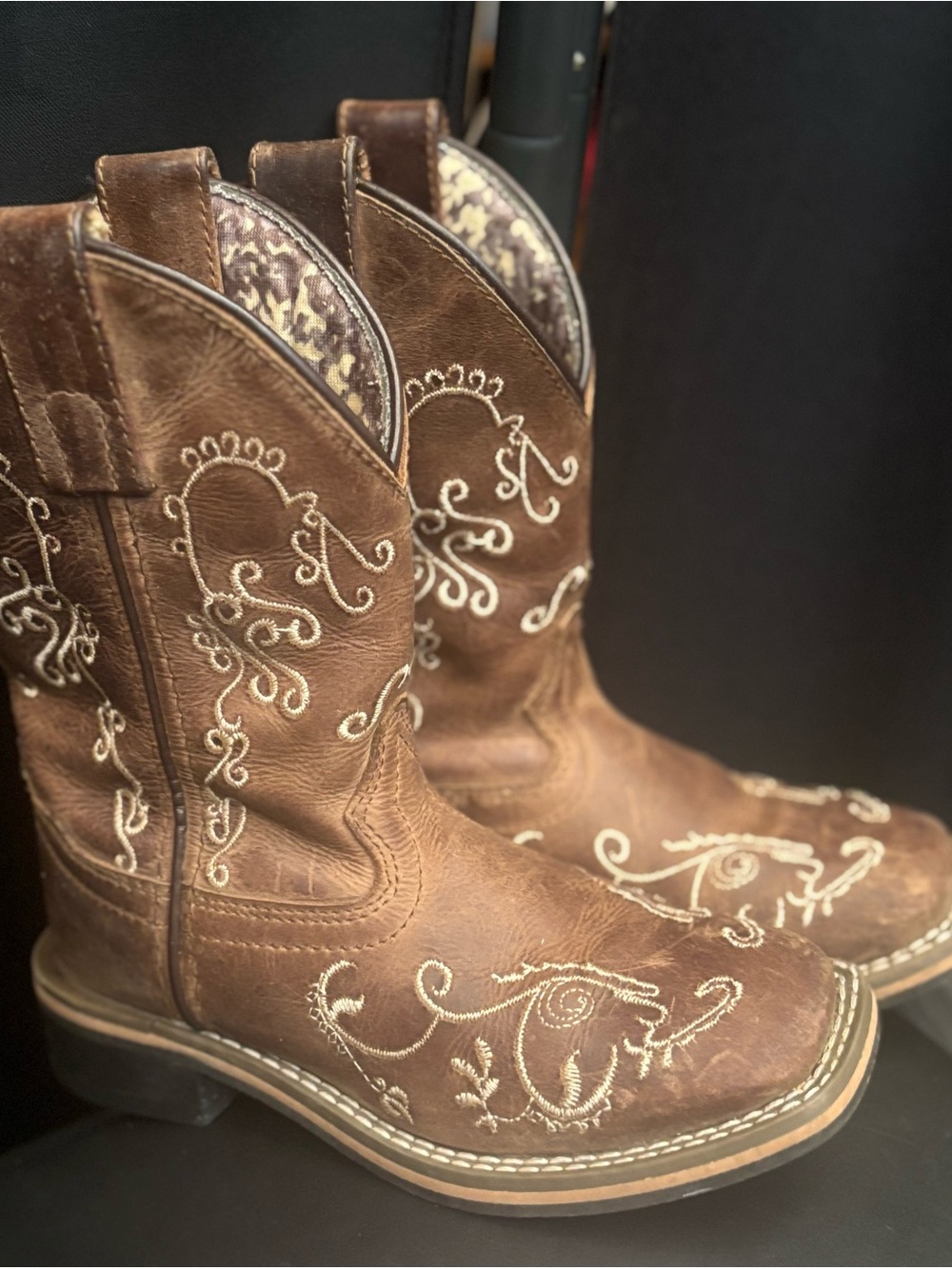 Girl’s Brown Embroidered Leather Western Cowgirl Boots size 10
